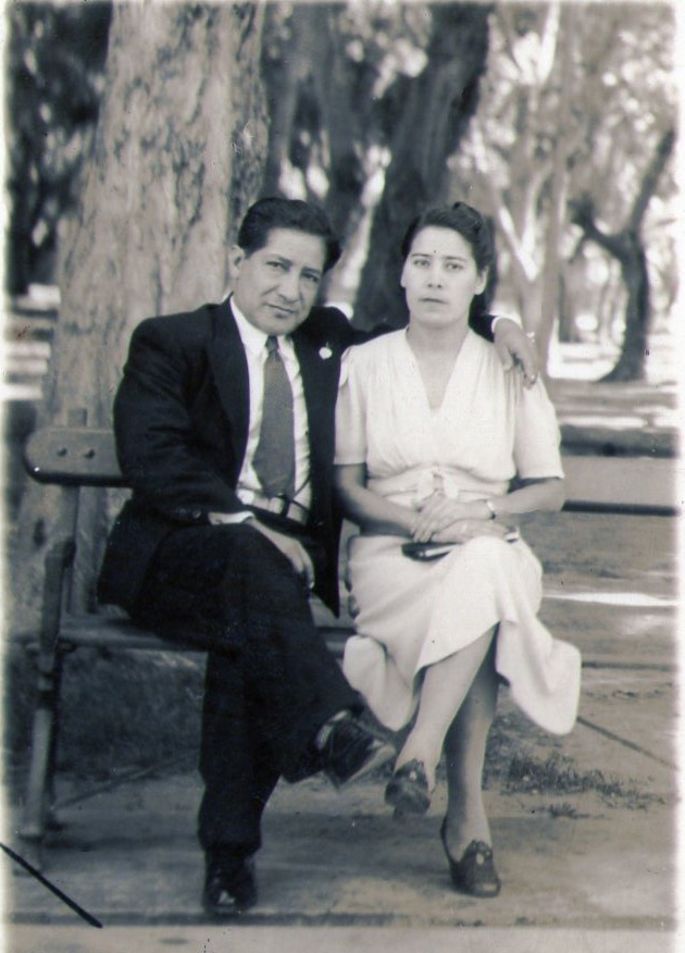 Carlos Abraham Sánchez Sifuentes y 
su esposa Nery Luna Victoria Pinillos,
década de 1940. Carlos Abraham Sánchez Sifuentes