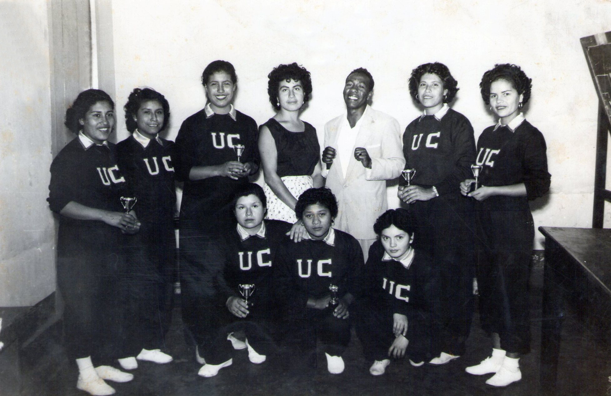 Nelda Carrión Silva, Lesvia Valqui Burgos, Delma Palza Vera, Manosalva, Lino Pedemonte, Clementina Palza Vera, 
Miriam García Valle.
Yolanda Vera, Eva Caiguaray, Blanca Rodríguez.
